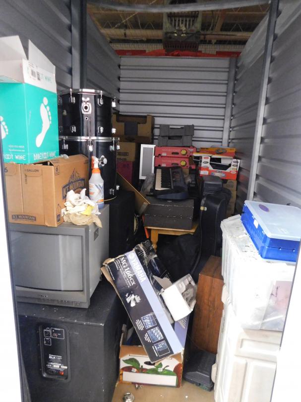 Storage Unit Auction in Crystal Lake, IL at UHaul Moving & Storage of Crystal Lake ends on 8th
